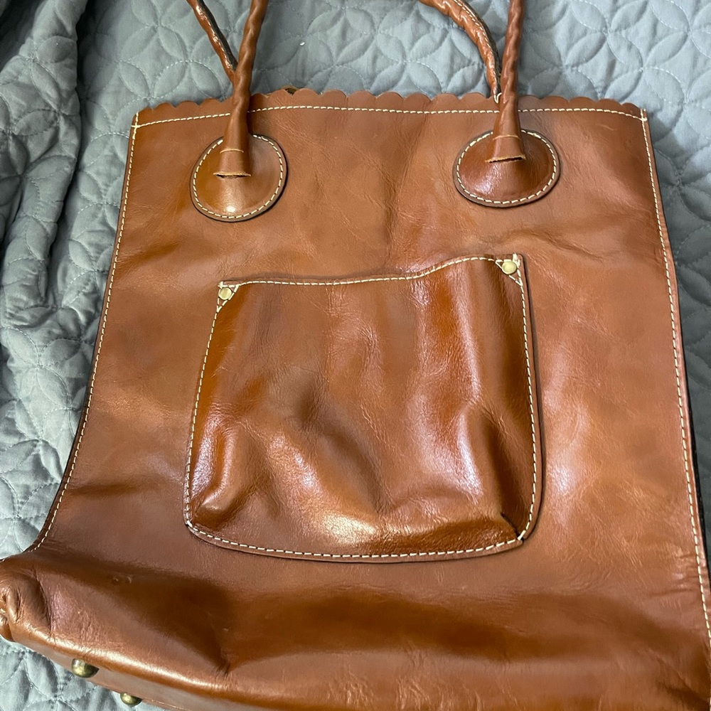 Beautiful Patricia Nash bag in wonderful condition. - Picture 3 of 6